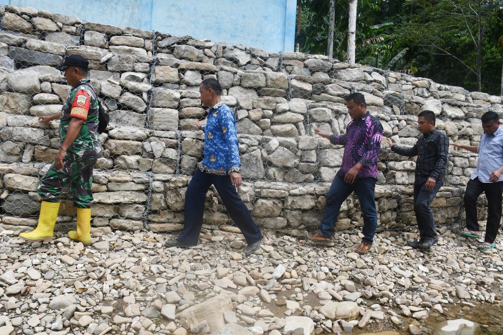 Pembangunan Bronjong Sekolah di Nias Selatan Rampung. - thewasesanews.com