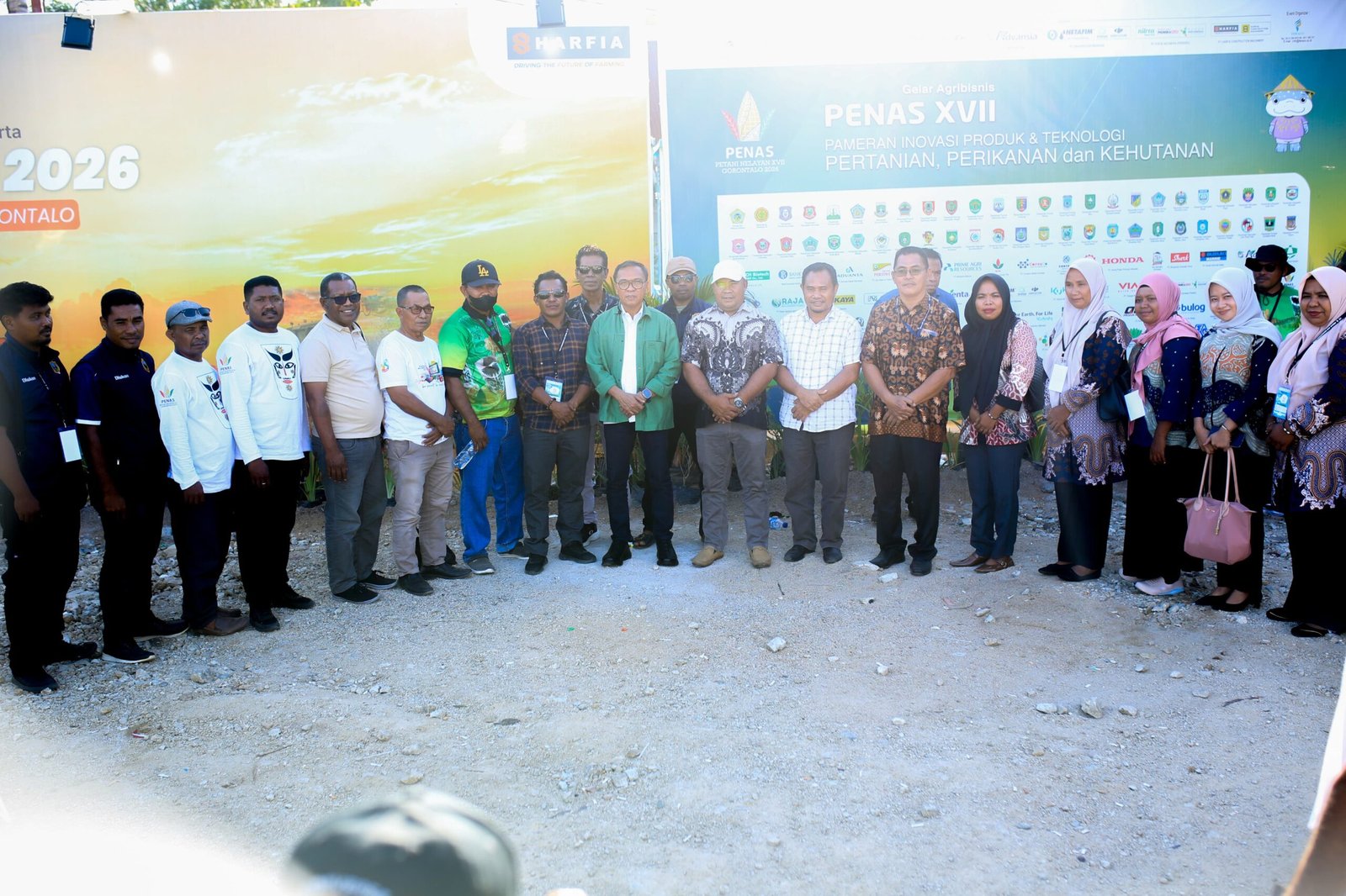 Bupati Ikram Tinjau Stan Pertanian Halmahera Tengah di PENAS XVII. - thewasesanews.com