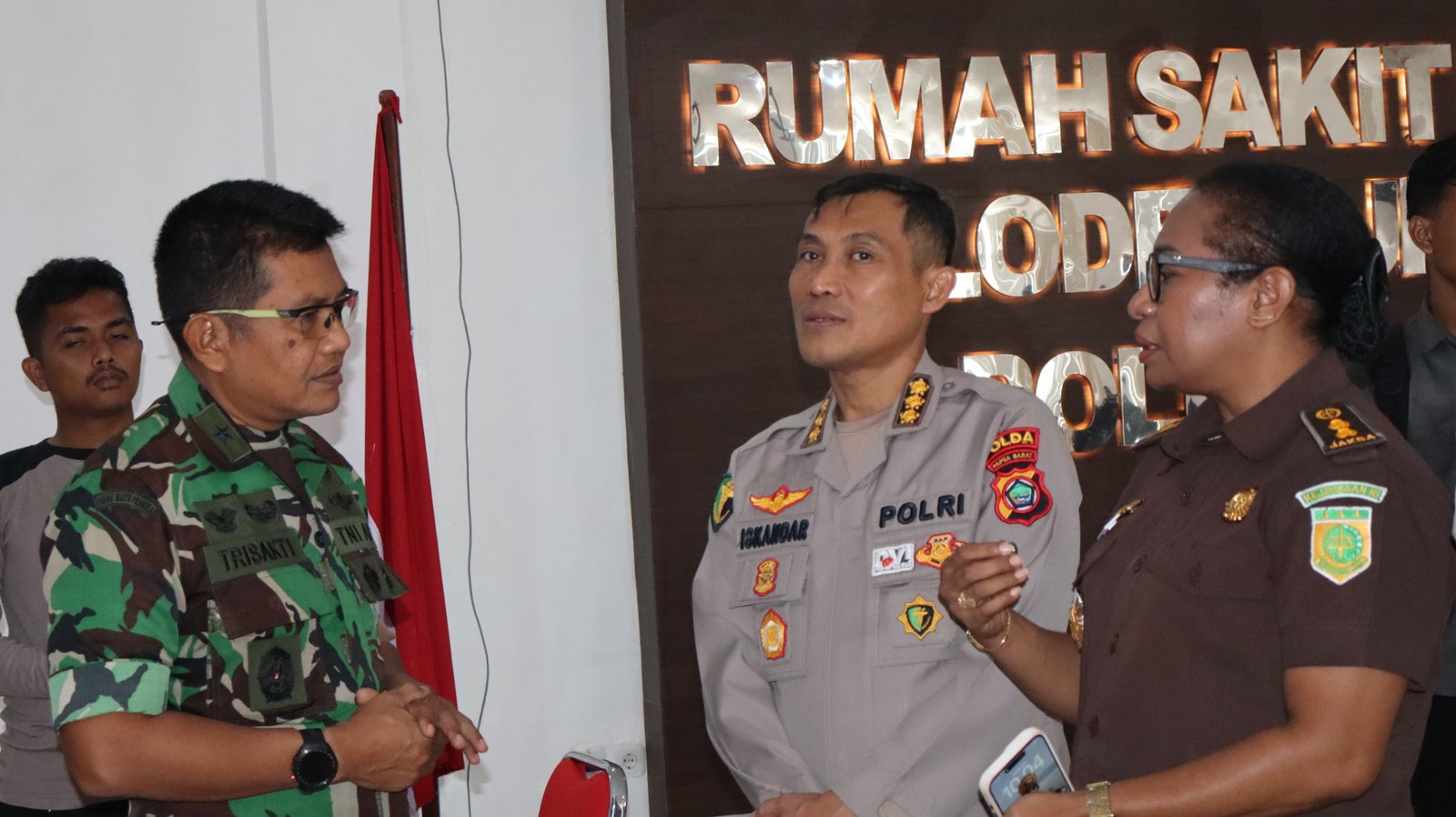 HUT Bhayangkara ke-80: Kodam Kasuari Perkokoh Sinergi TNI-Polri. - thewasesanews.com
