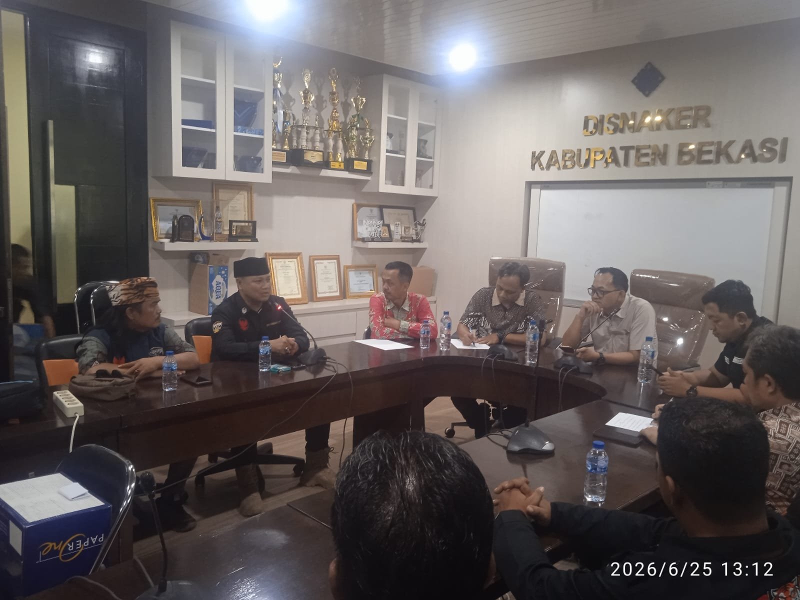 LBH Harimau Raya Desak Penyegelan LPK Hurip Sukses Mandiri. - thewasesanees.com