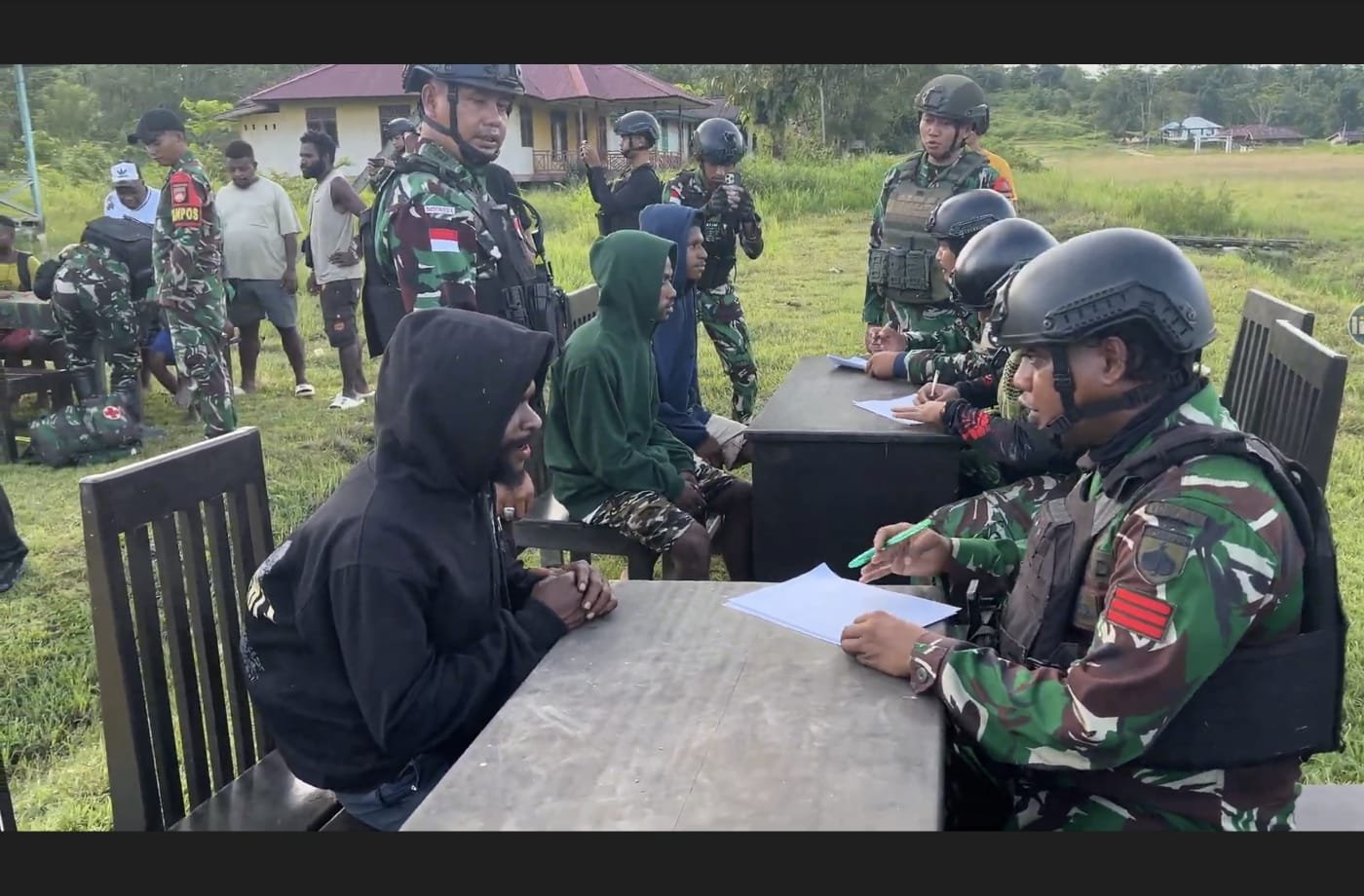 37 Anggota OPM Sorong Raya Kembali ke NKRI Melalui Dialog. - thewasesanews.com