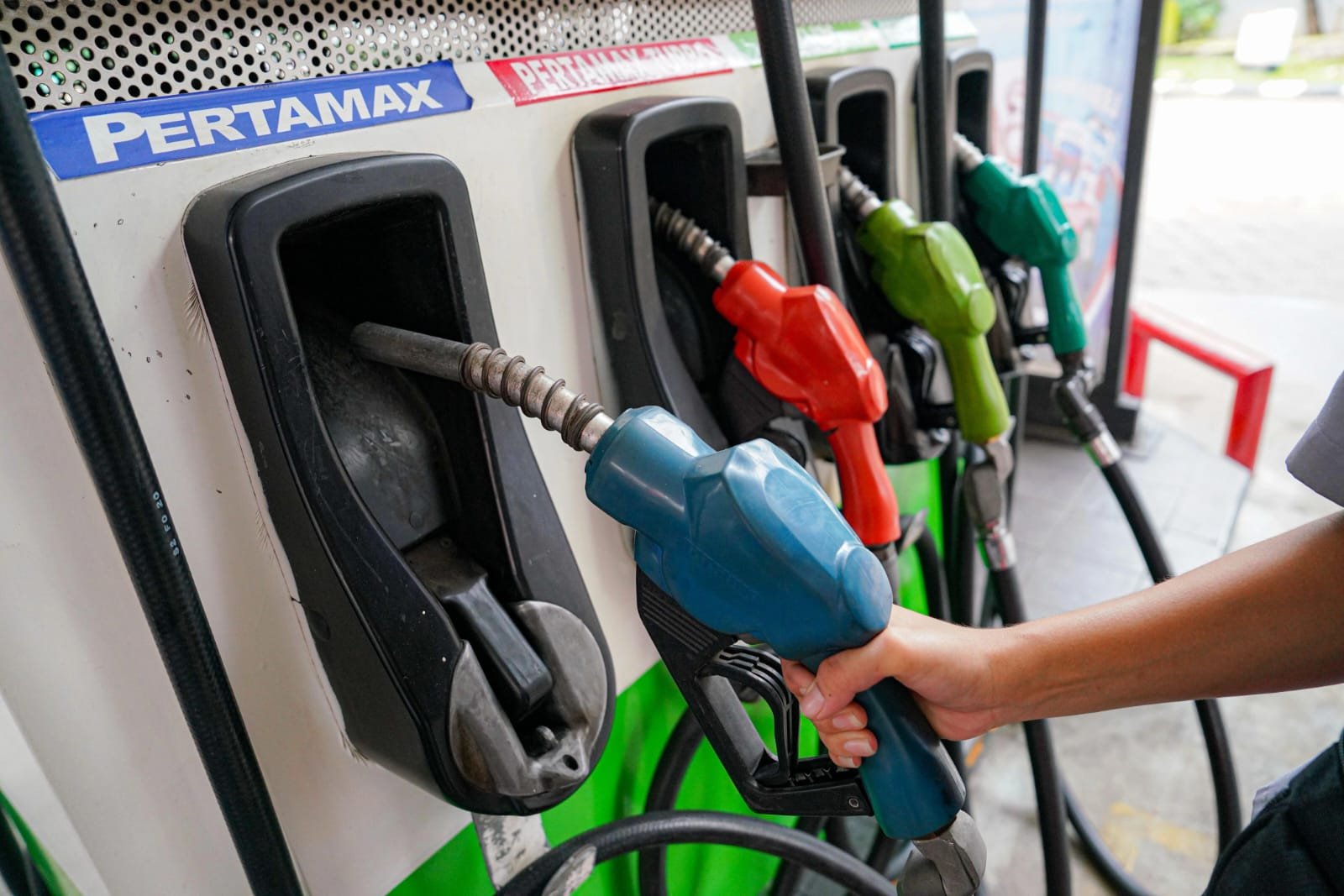 Pertamina Proyeksikan Harga BBM Turun Bertahap Mulai Juli 2026. - thewasesanews.com
