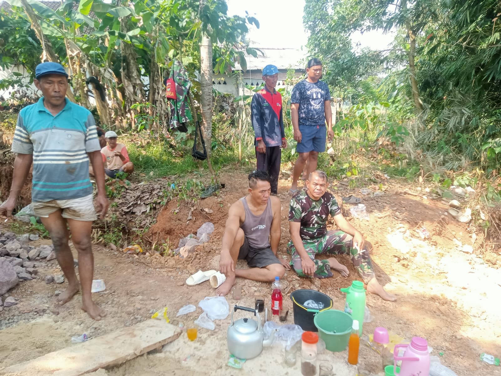 Sinergi TNI-Rakyat Bangun Jembatan Perintis Garuda Lampung. - thewasesanews.com