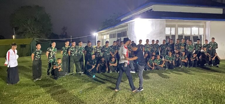 Prajurit Brigif TP 45/SB Latihan Silat Sekinci Kinci. - thewasesanews.com