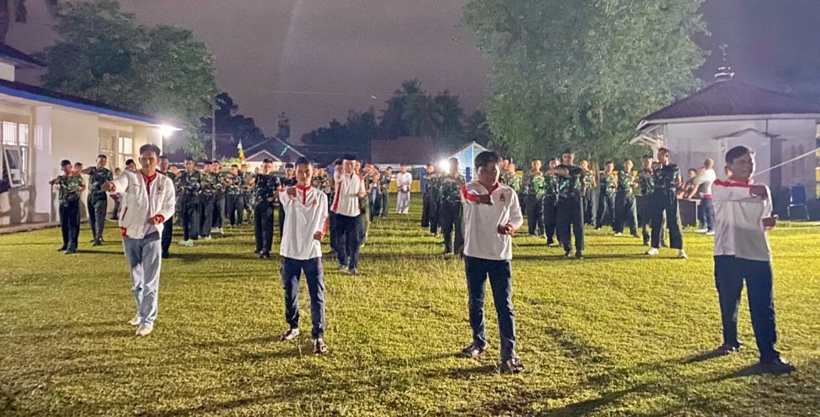 Prajurit Brigif TP 45/SB Latihan Silat Sekinci Kinci. - thewasesanrws.com