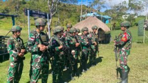 Pelayanan Kesehatan Satgas Yonif 645 GTY di Eragayam. - thewasesanews.com