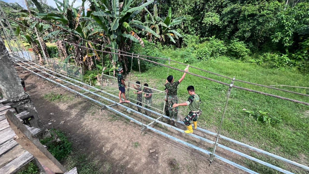 Pembangunan Jembatan Gantung Sungai Sowu Capai 66 Persen. - thewasesanews.com