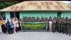 Korem 132/Tadulako dan Warga Gotong Royong Bersihkan Gedung Juang. - thewasedanews.com