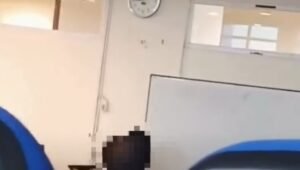 Skandal Video Asusila Mahasiswa Unair di Kelas Diseret ke Komisi Etik. - thewasesanews.com