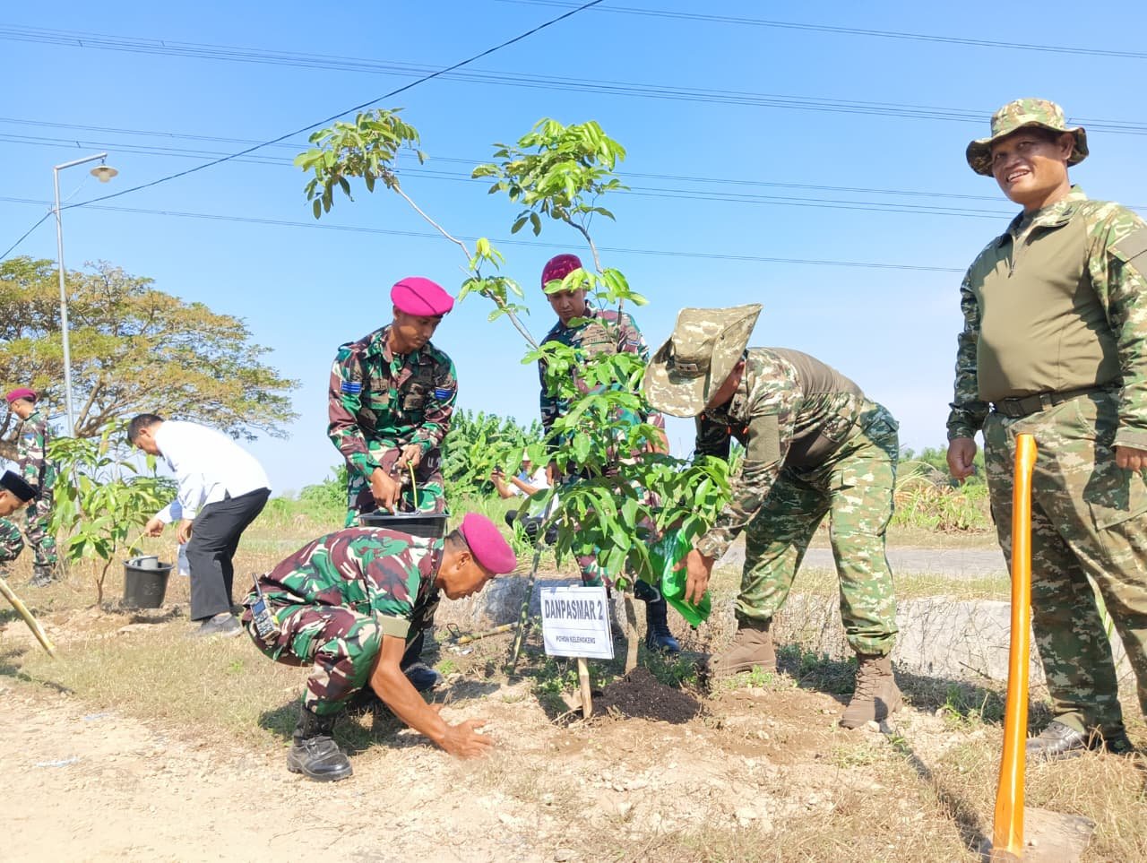 Menbanpur 2 Marinir Tutup Latihan Tempur di Gresik. - thewasesanews.com