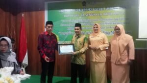 Kepala Kemenag Kepulauan Sula La Sengka La Dadu Pensiun. - thewasesanews.com