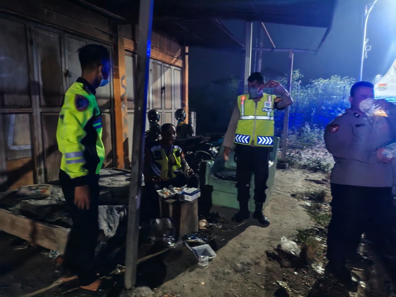 Polresta Tangerang Patroli Rumah Korban Kebakaran TPA Jatiwaringin. - thewasesanews.com