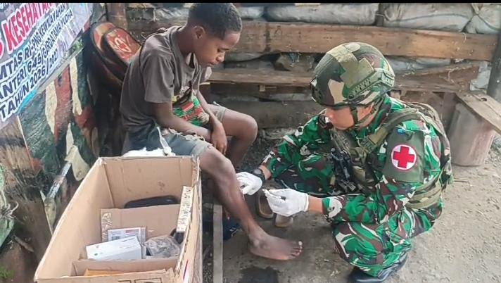 Pelayanan Kesehatan Gratis Satgas Yonif 645 GTY di Yahukimo. - thewasesanews.com