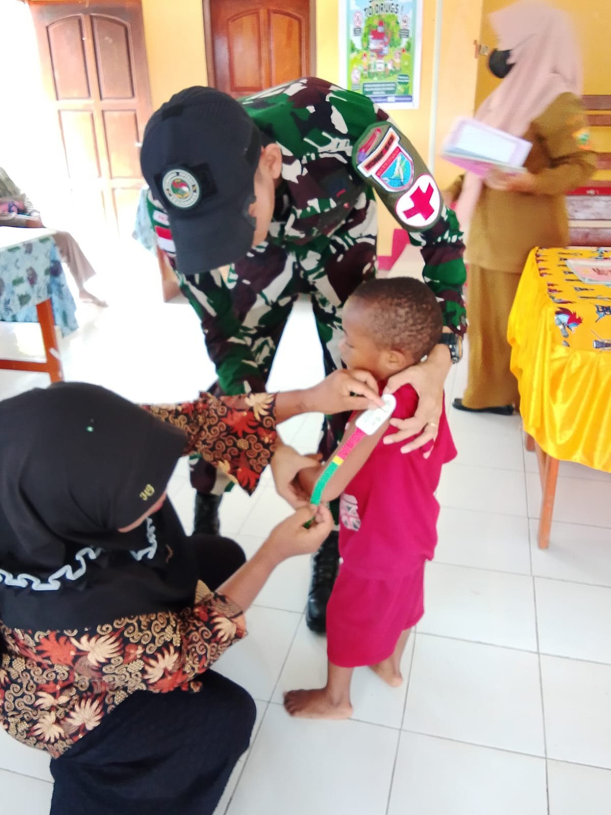 Satgas Yonif 643/Wns Gelar Posyandu Balita di Papua. - thewasesanews.com