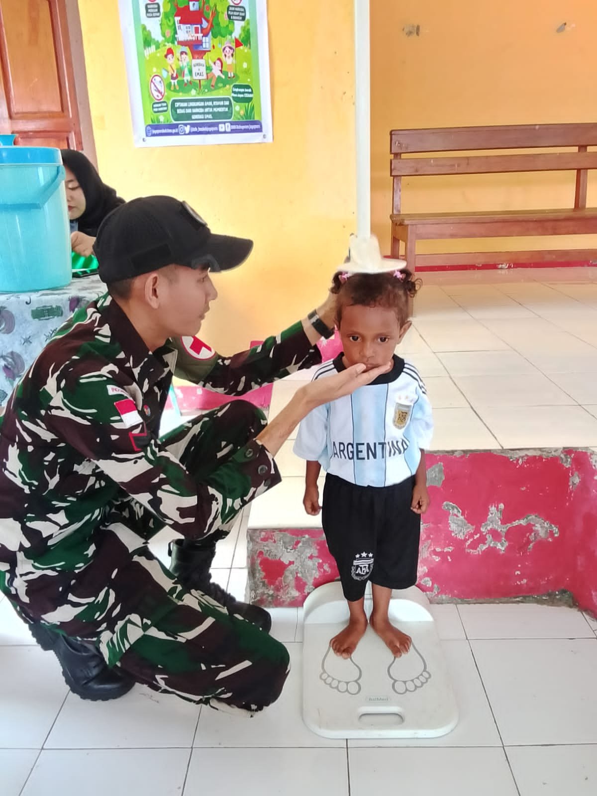 Satgas Yonif 643/Wns Gelar Posyandu Balita di Papua. - thewasesanews.com