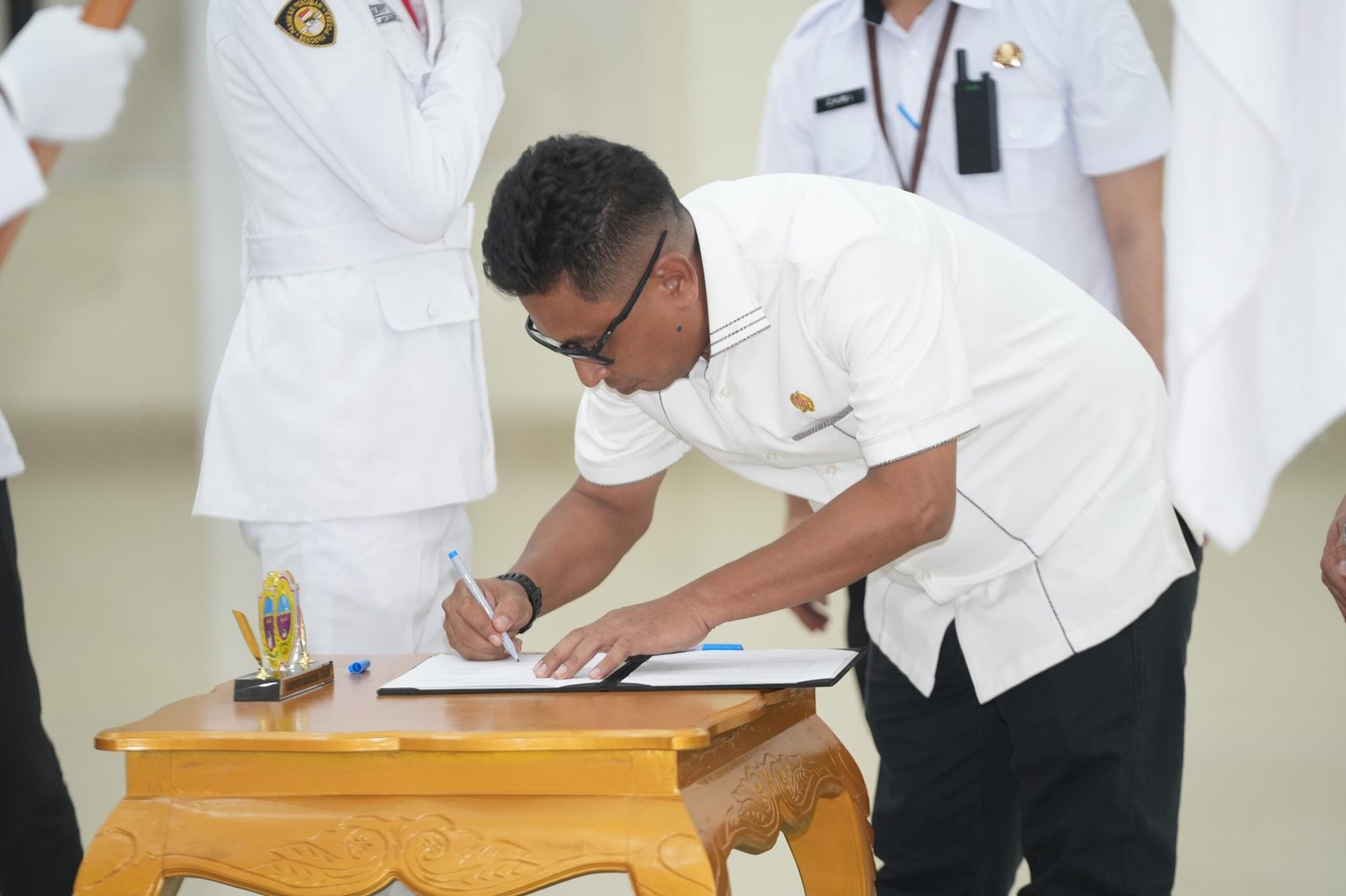 Bupati Lantik Pengurus GAPEKSINDO Halmahera Tengah. - thewasesanews.com