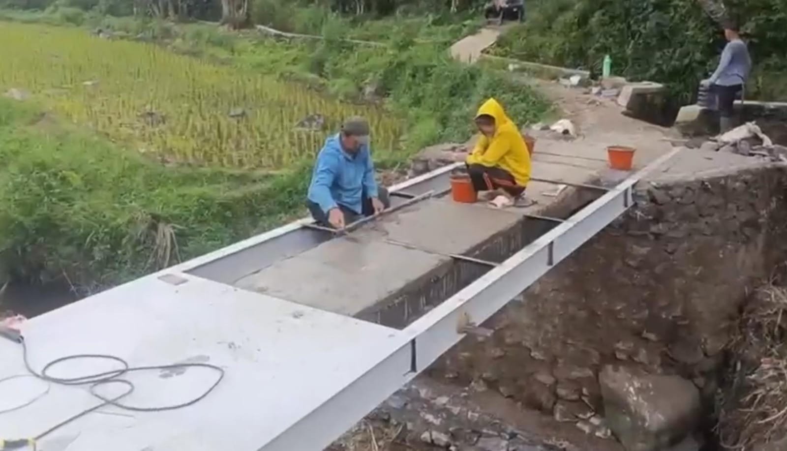 Jembatan Beton Non Bencal Lemah Duhur Selesai Dibangun. - thewasesanews.com