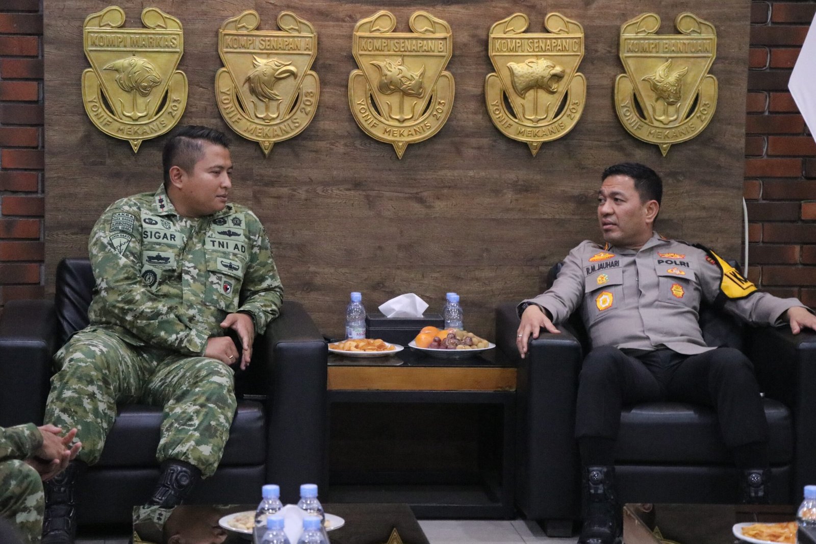 Sinergi Kapolres Tangerang Kota dan Yonif 203. - thewasesanews.com