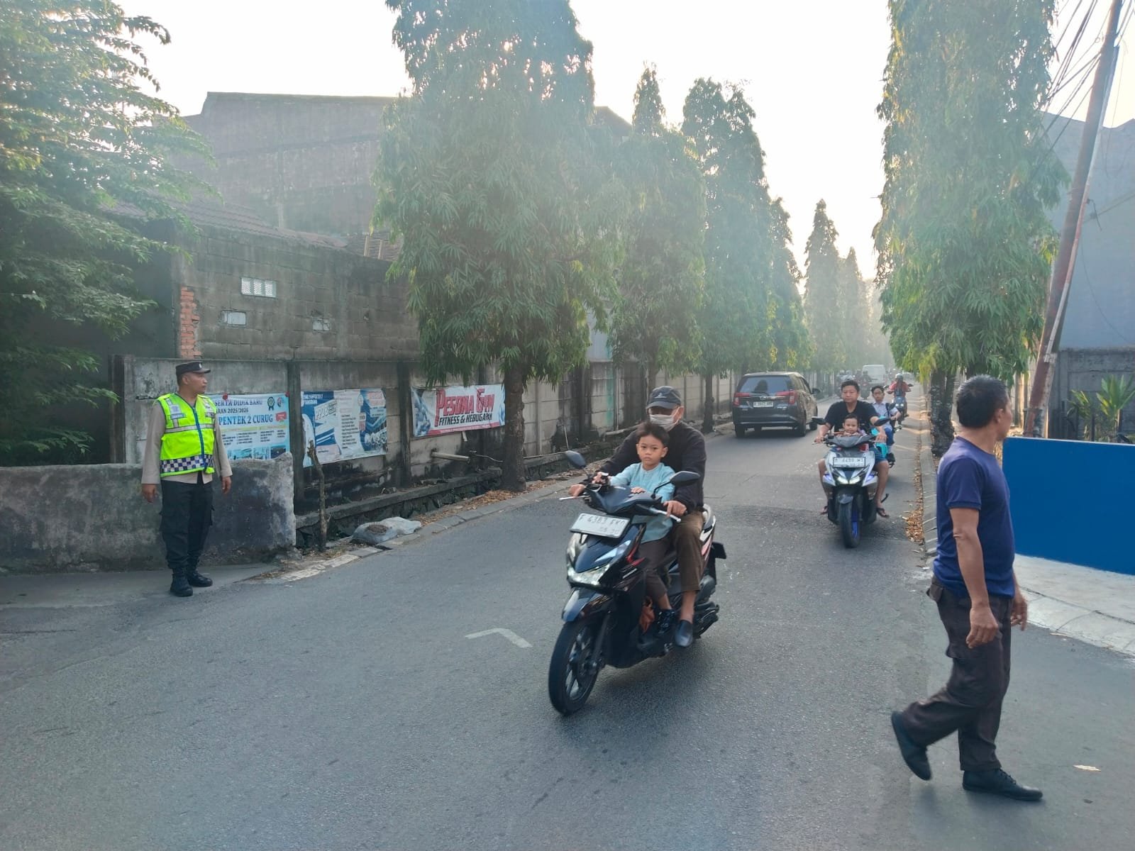 Strong Point Polsek Panongan Jaga Lalin Sekolah. - thewasesanews.com