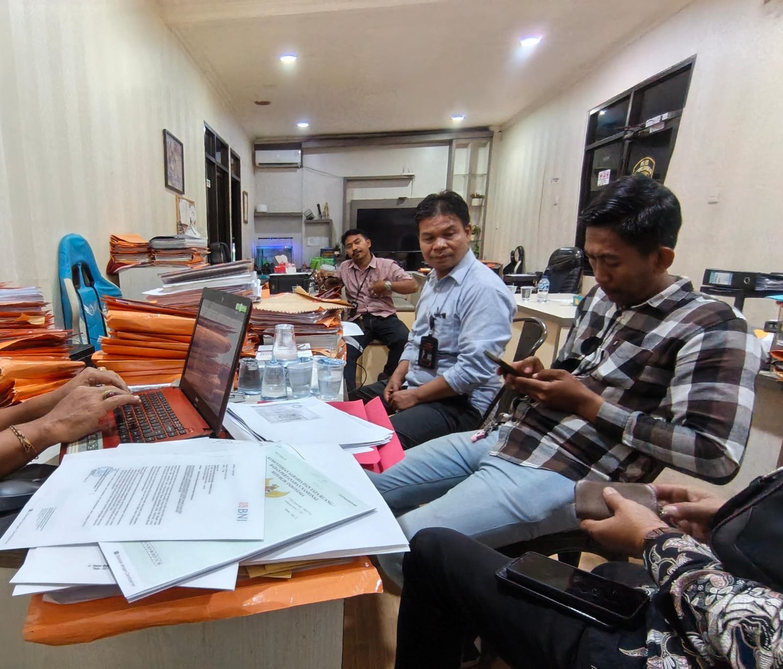 LBH Harimau Raya Minta Klarifikasi Notaris. - thewasesanews.com