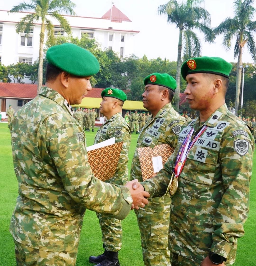 Penghargaan Kodam III/Siliwangi untuk Prajurit Berprestasi. - thewasesanews.com