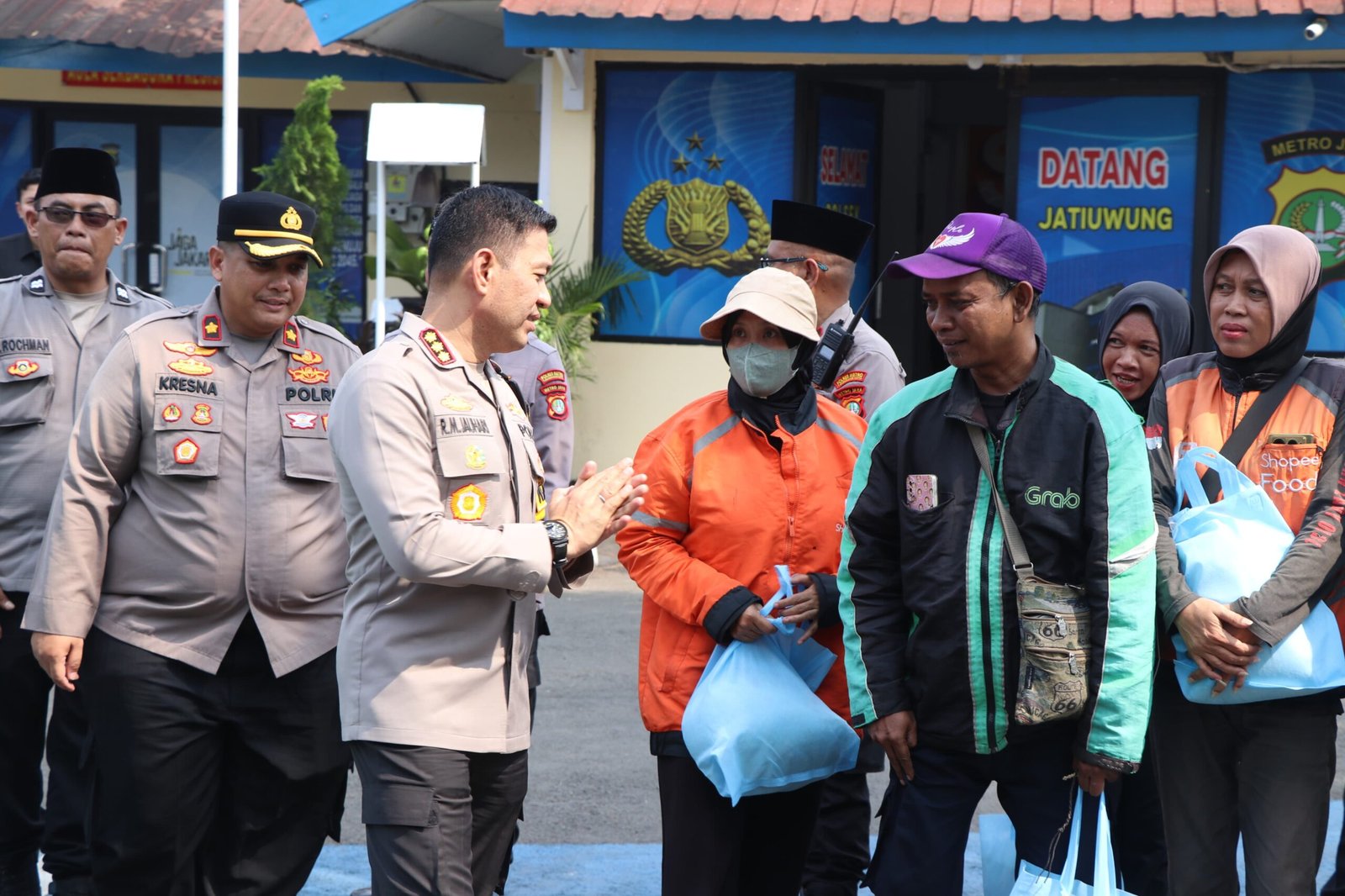 Program Jumat Peduli Polres Tangerang untuk Ojol. - thewasesanews.com