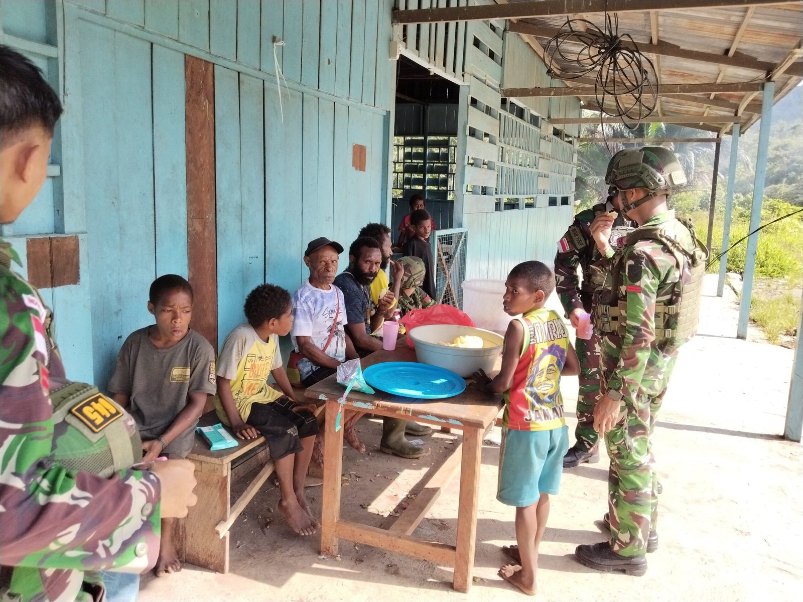 Satgas Yonif 645/GTY Gelar Karya Bakti di Yalimo. - thewasesanews.com
