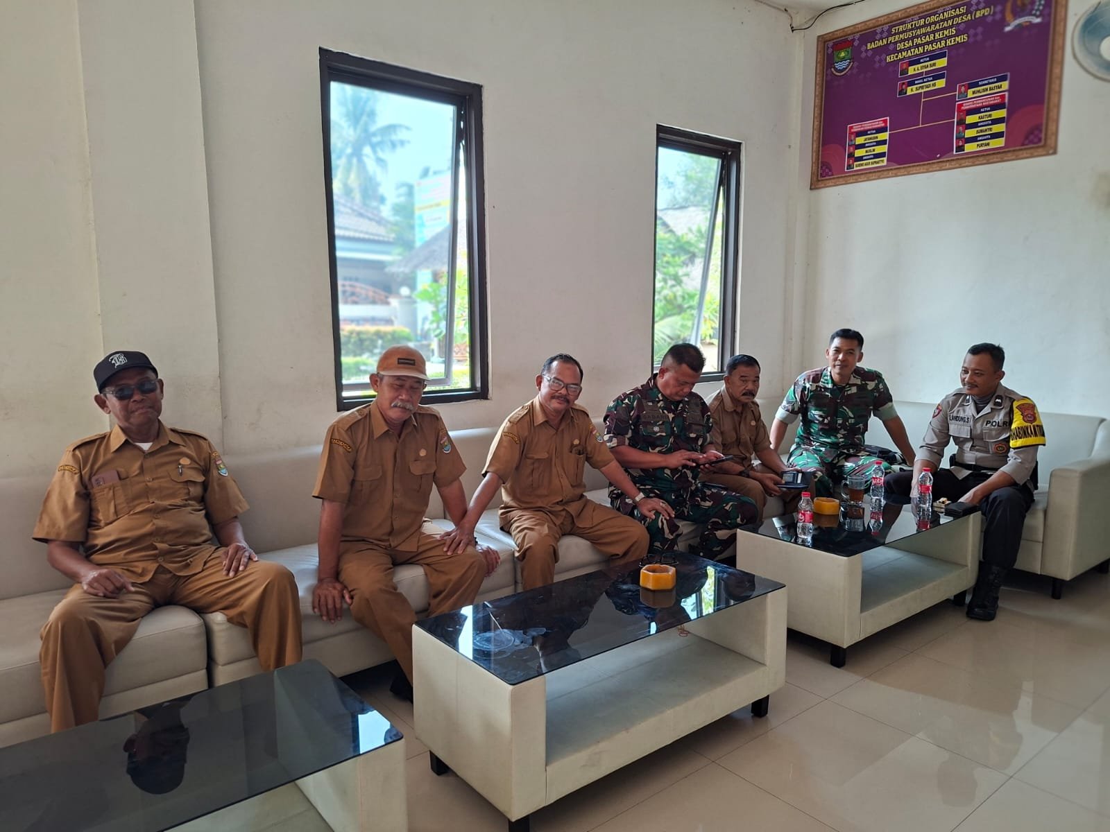 Sambang DDS Bhabinkamtibmas Polsek Pasar Kemis. - thewasesanews.com