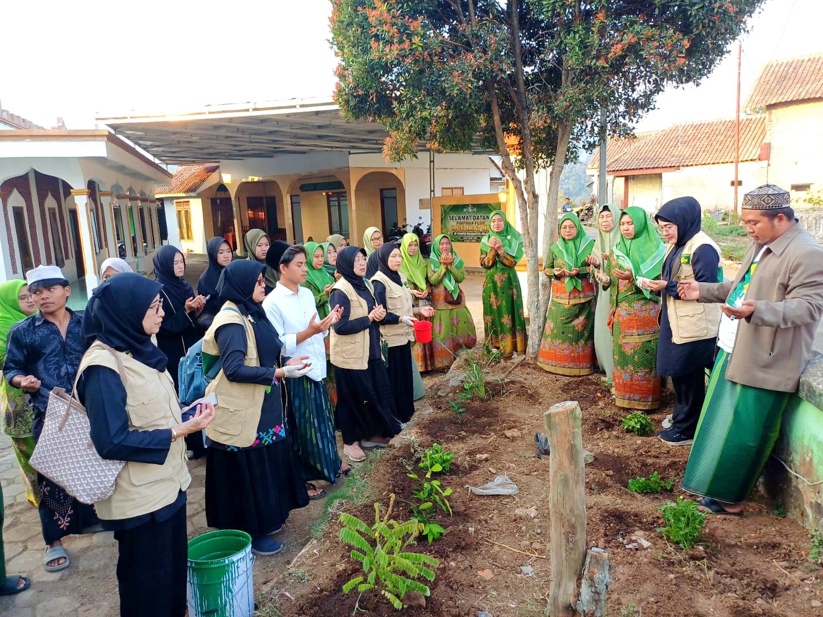 Muslimat NU Luncurkan MUSTIKA MESEM di Bandung Barat. - thewasesanews.com