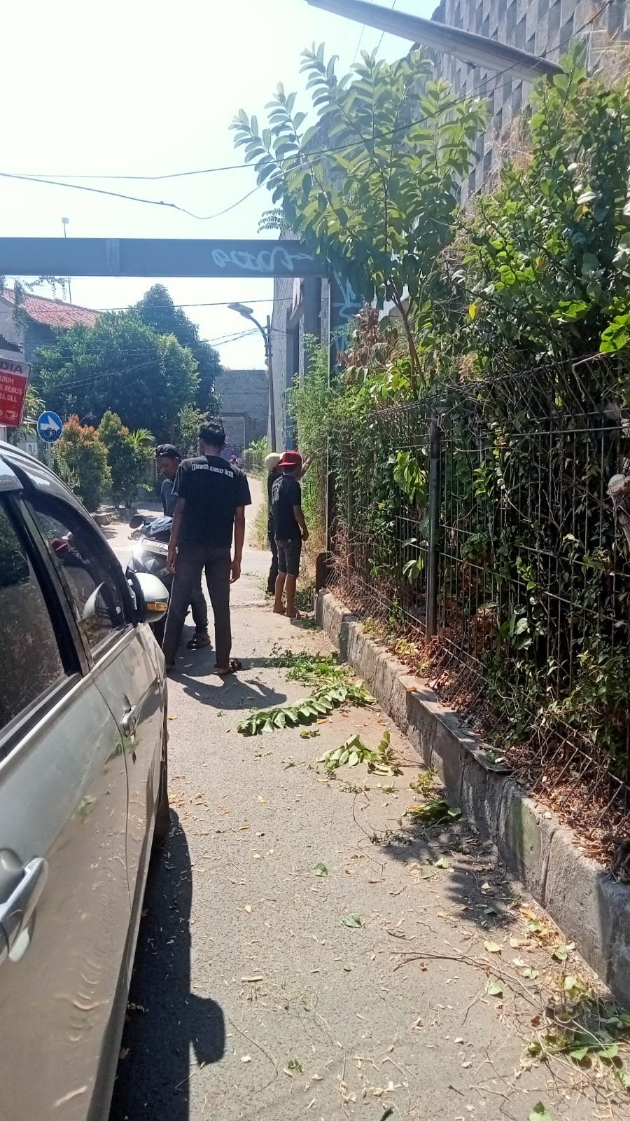 DPC Laskar Banten Kota Tangerang Gelar Kerja Bakti. - thewasesanews.com