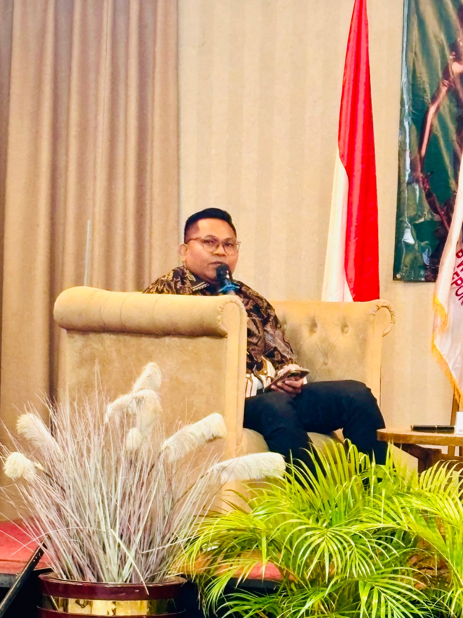 Dewan Pembina The Wasesa News Bedah KUHP Baru. - thewasesanews.com
