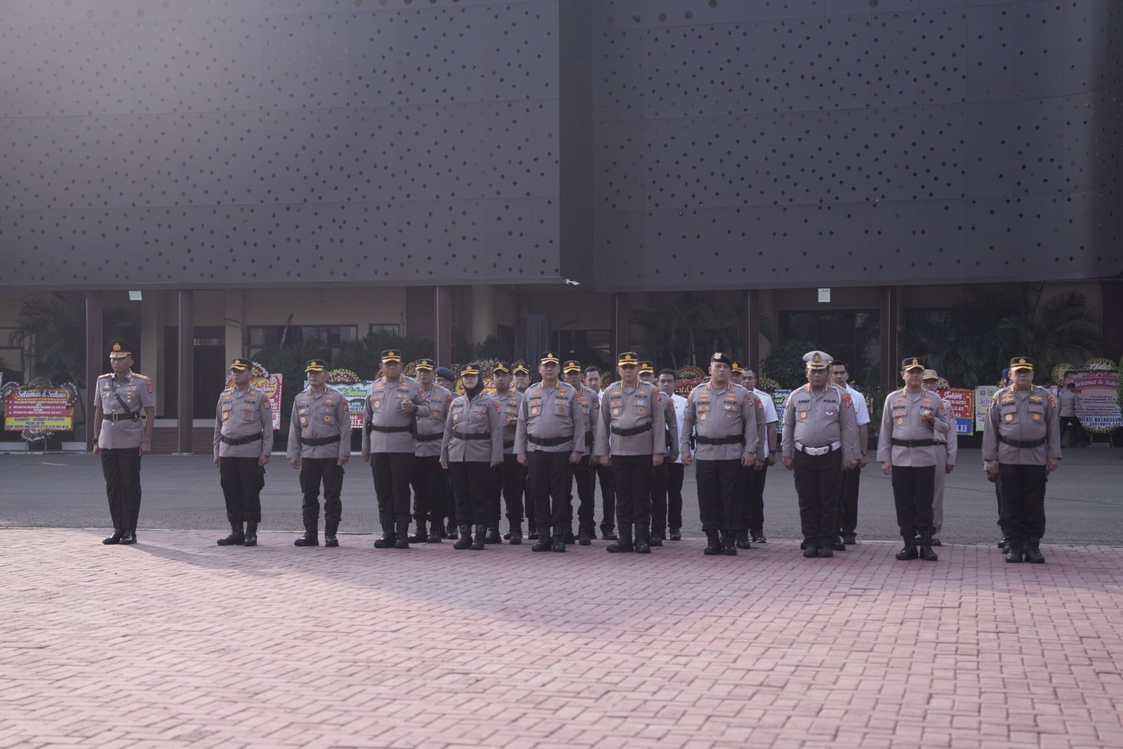 Kapolresta Tangerang Hadiri Sertijab Wakapolda Banten. - thewasesanews.com