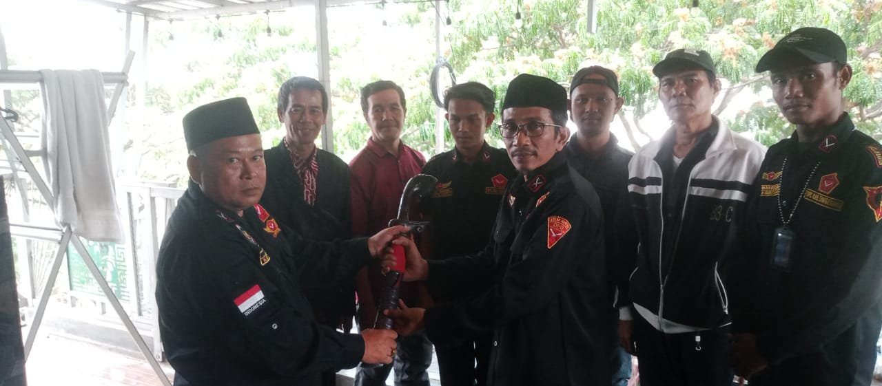 Penyerahan SK DPC Laskar Banten Perkuat Konsolidasi Tangerang Raya. - thewasesanews.com