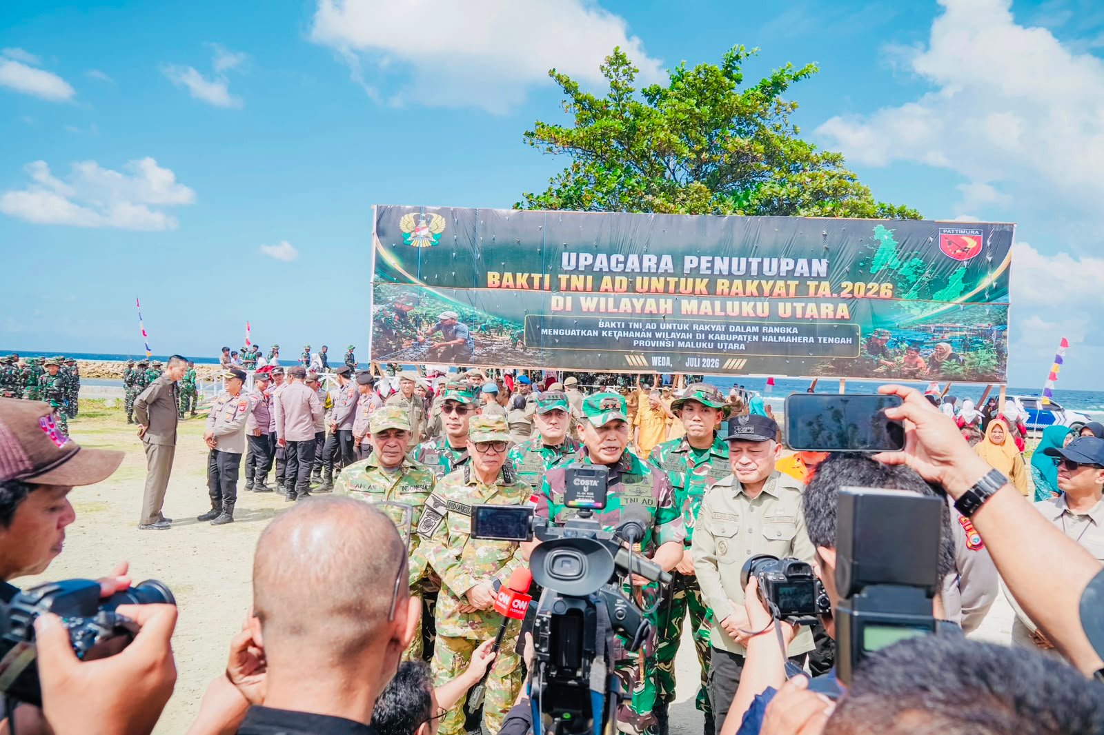 Pangdam XV Pattimura Tutup Bakti TNI AD di Halmahera Tengah. - thewasesanews.com