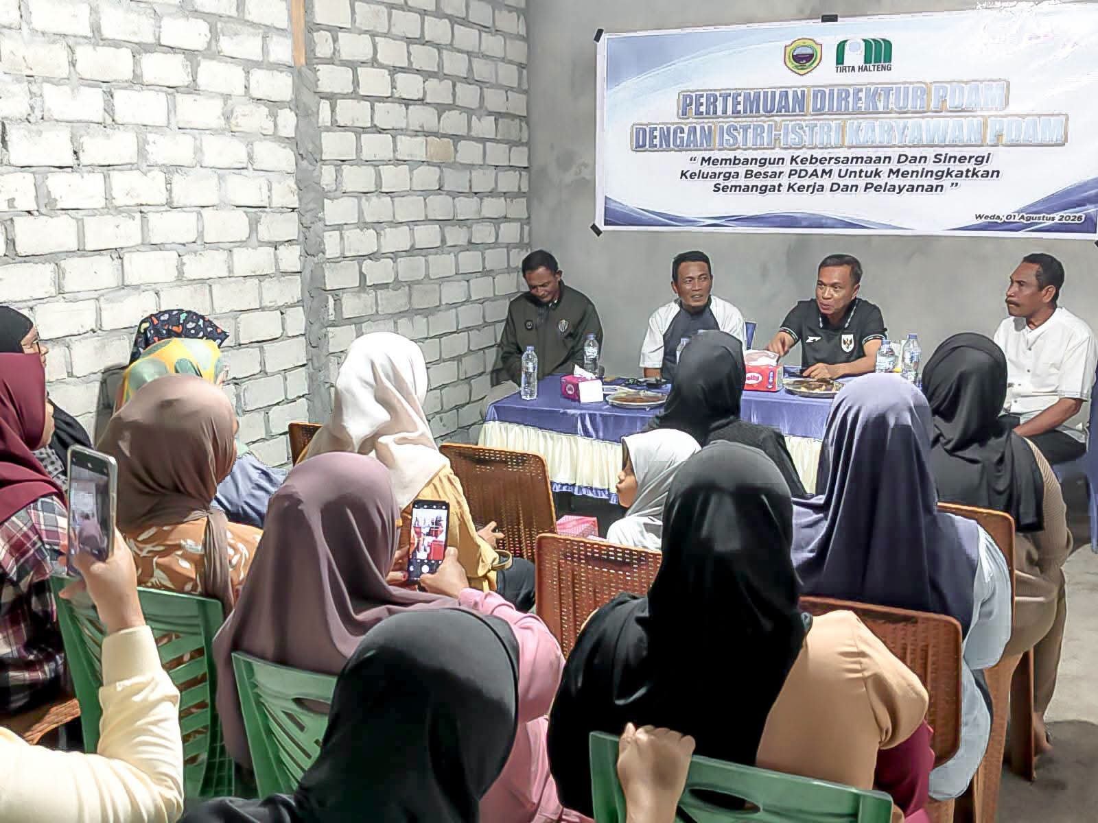 Bupati Halmahera Tengah Hadiri Silaturahmi PDAM. - thewasesanews.com