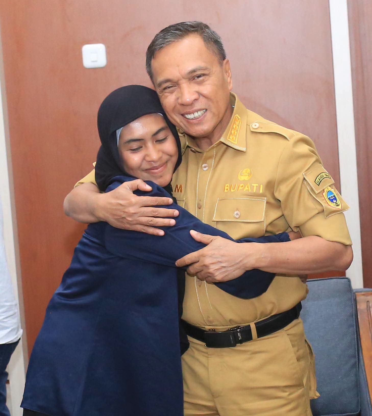 pemkab halteng lepas 5 mahasiswa beasiswa stpn. - thewasesanews.com