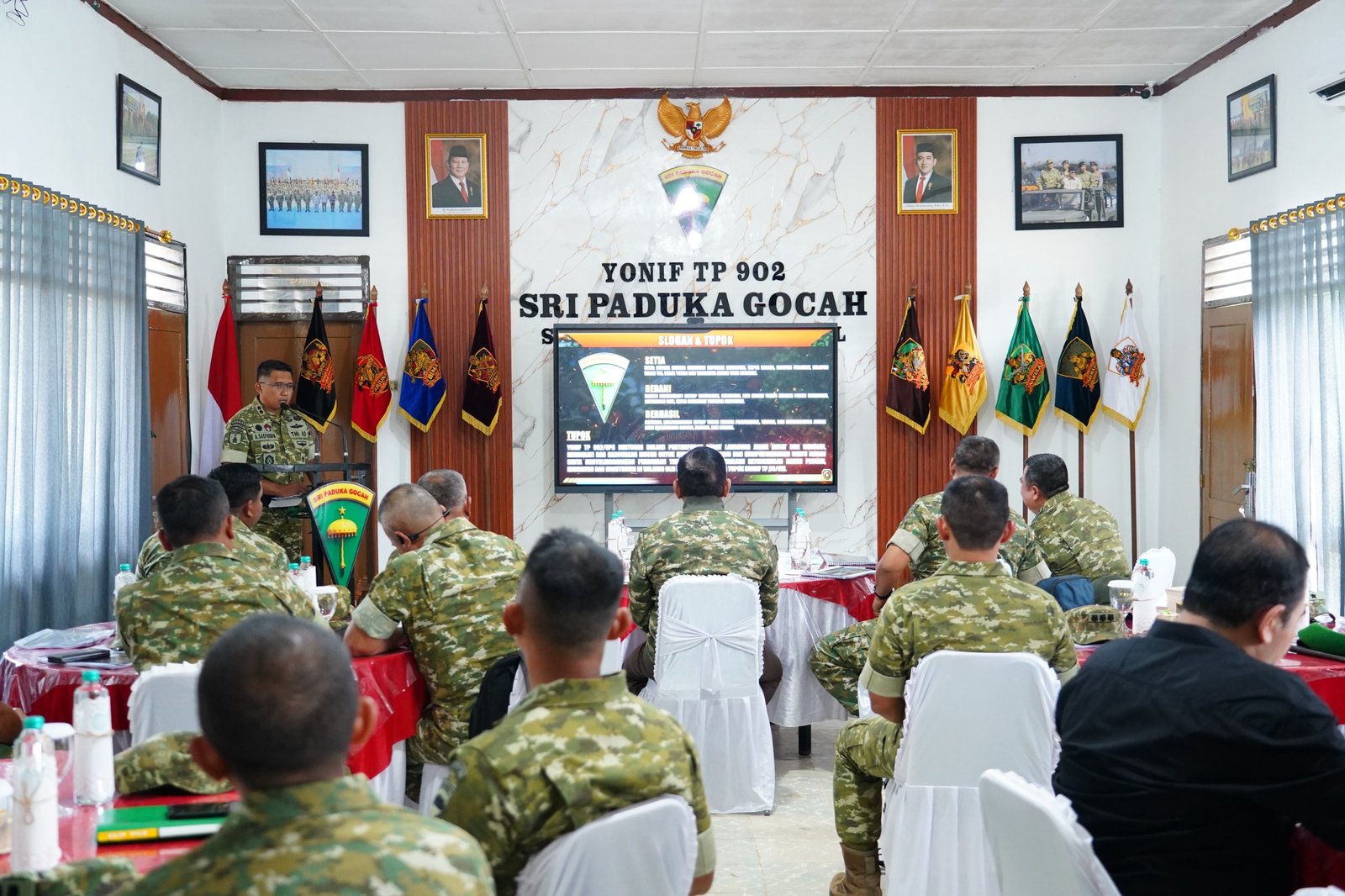 menhan sjafrie sjamsoeddin tinjau yonif tp 902 spg. - thewasesanews.com