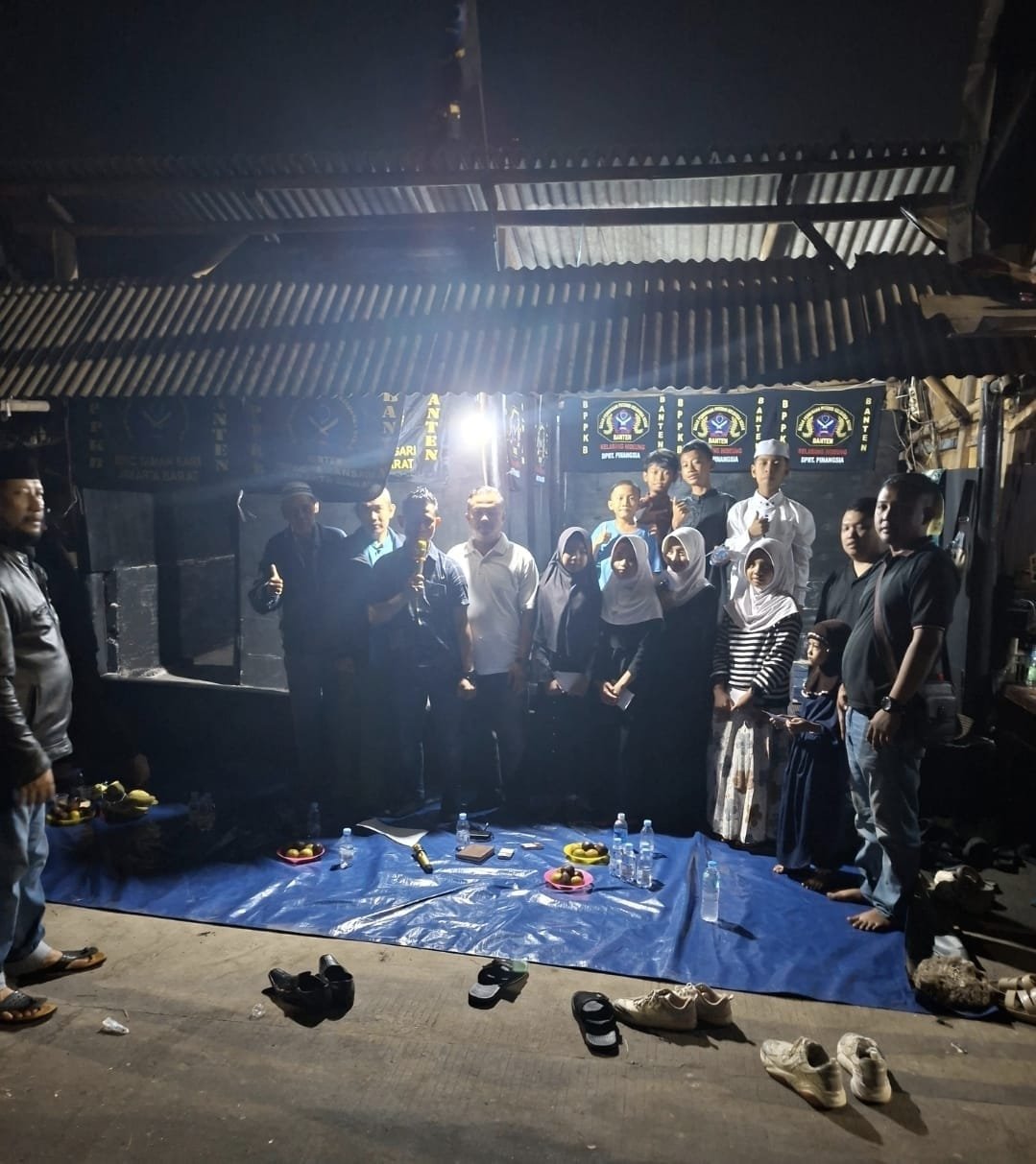 BPPKB Banten DPRT Pinangsia Santunan Anak Yatim. - thewasesanews.com