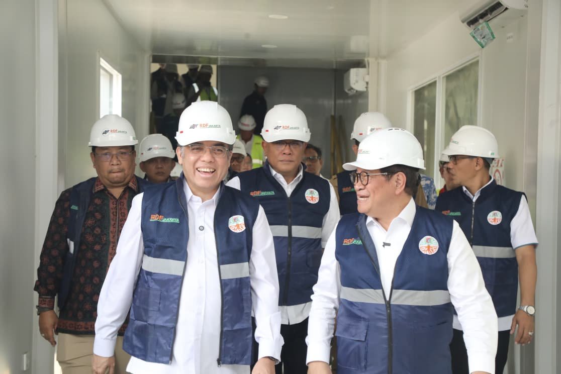 menaker yassierli diskon iuran jkk jkm pekerja persampahan. - thewasesanews.com