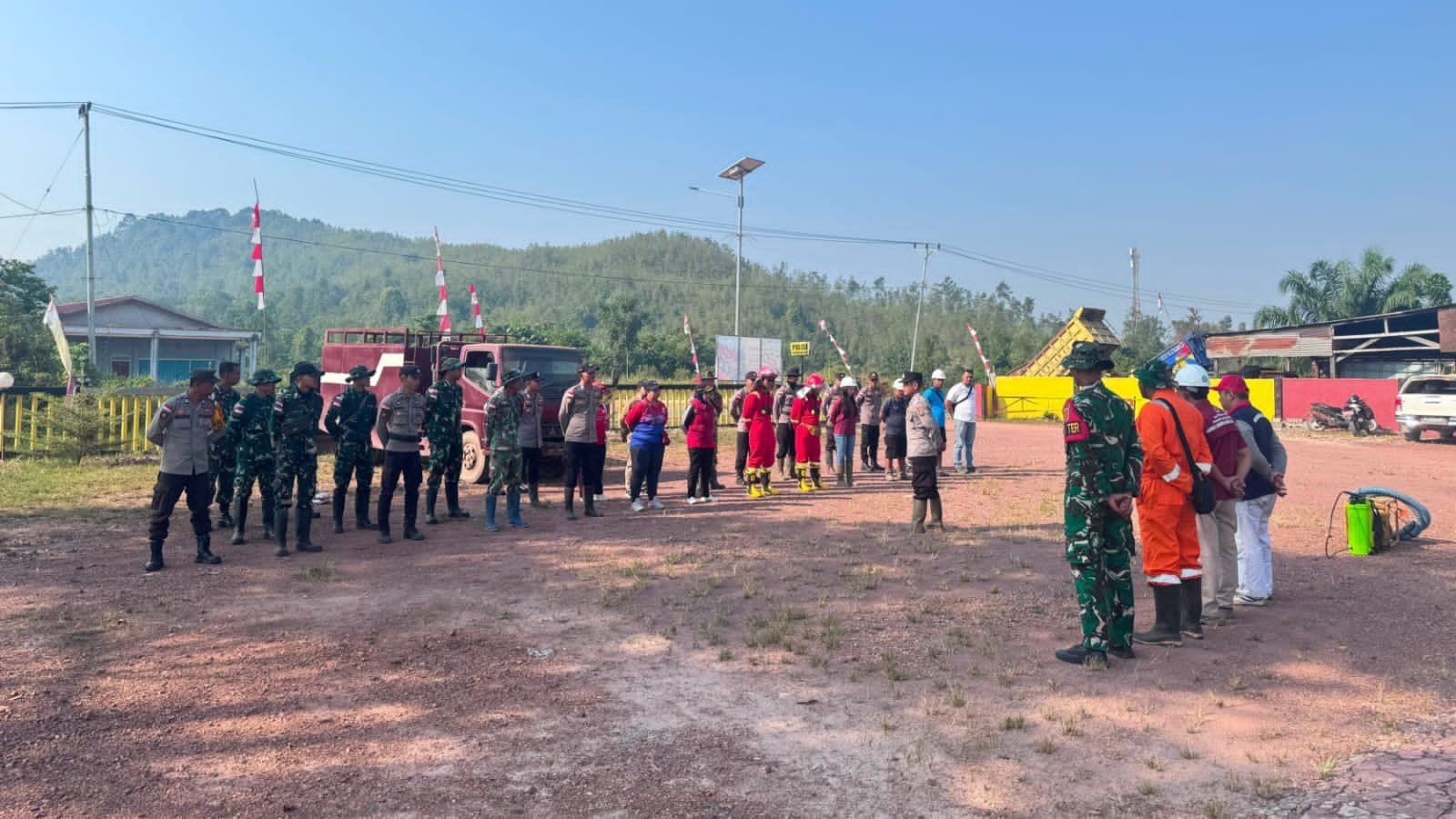 satgas yonarmed 13 gelar apel gabungan siaga karhutla di badau. - thewasesanews.com