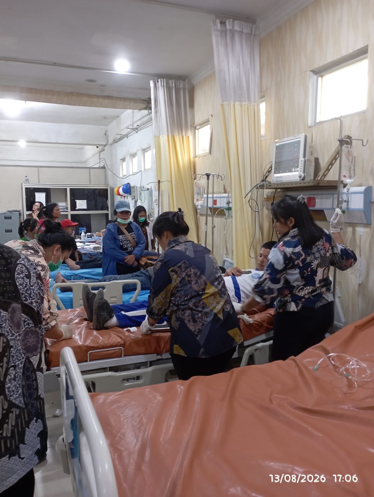 lsm kcbi soroti keracunan massal mbg sman 1 karo. - thewasesanews.com