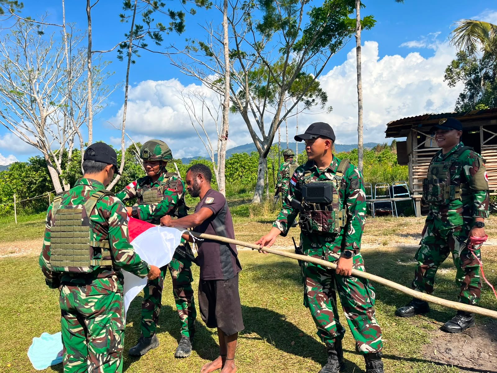 satgas yonif 645 gty kobarkan semangat merah putih. - thewasesanews.com