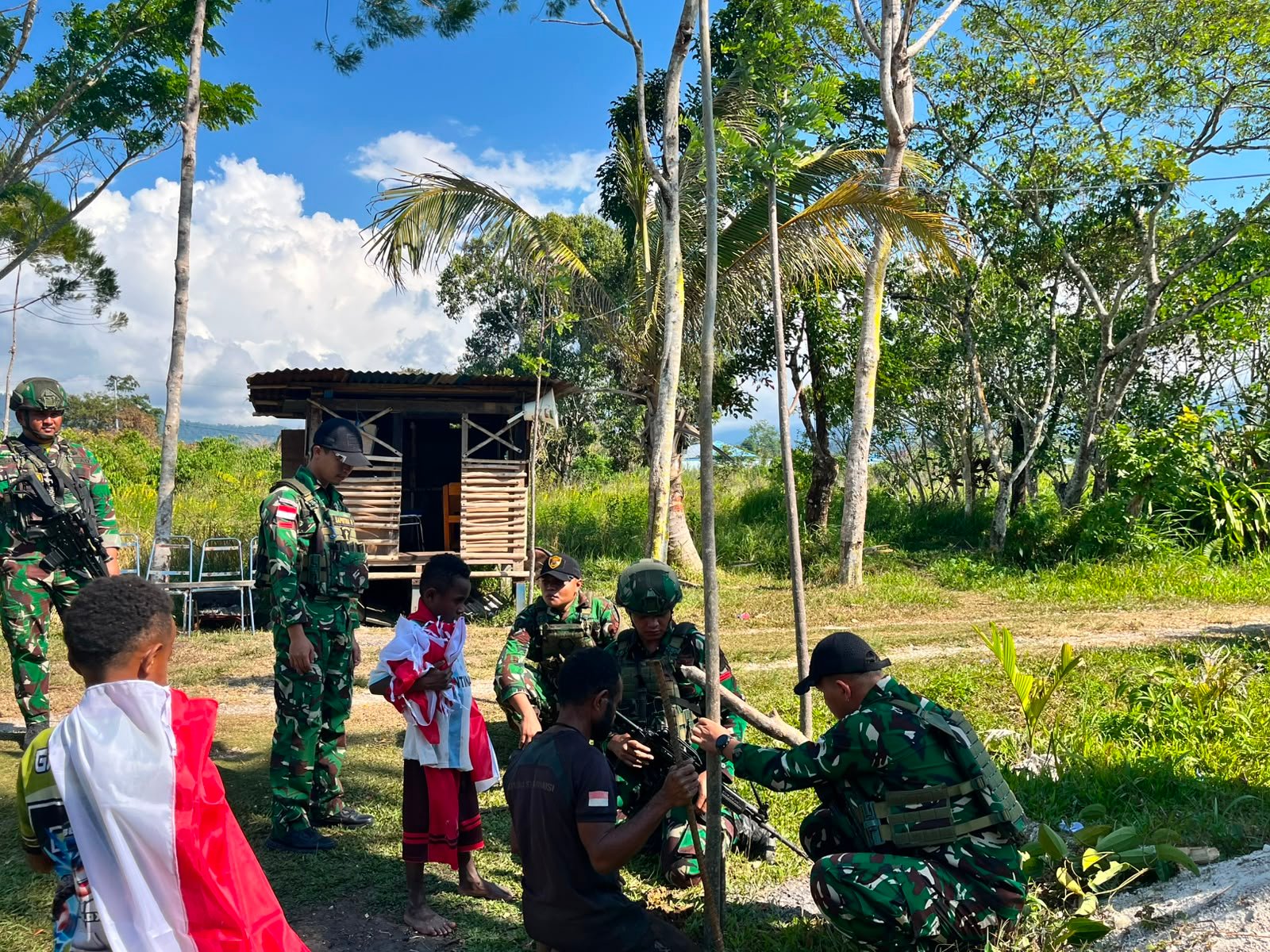 satgas yonif 645 gty kobarkan semangat merah putih. - thewasesanews.com