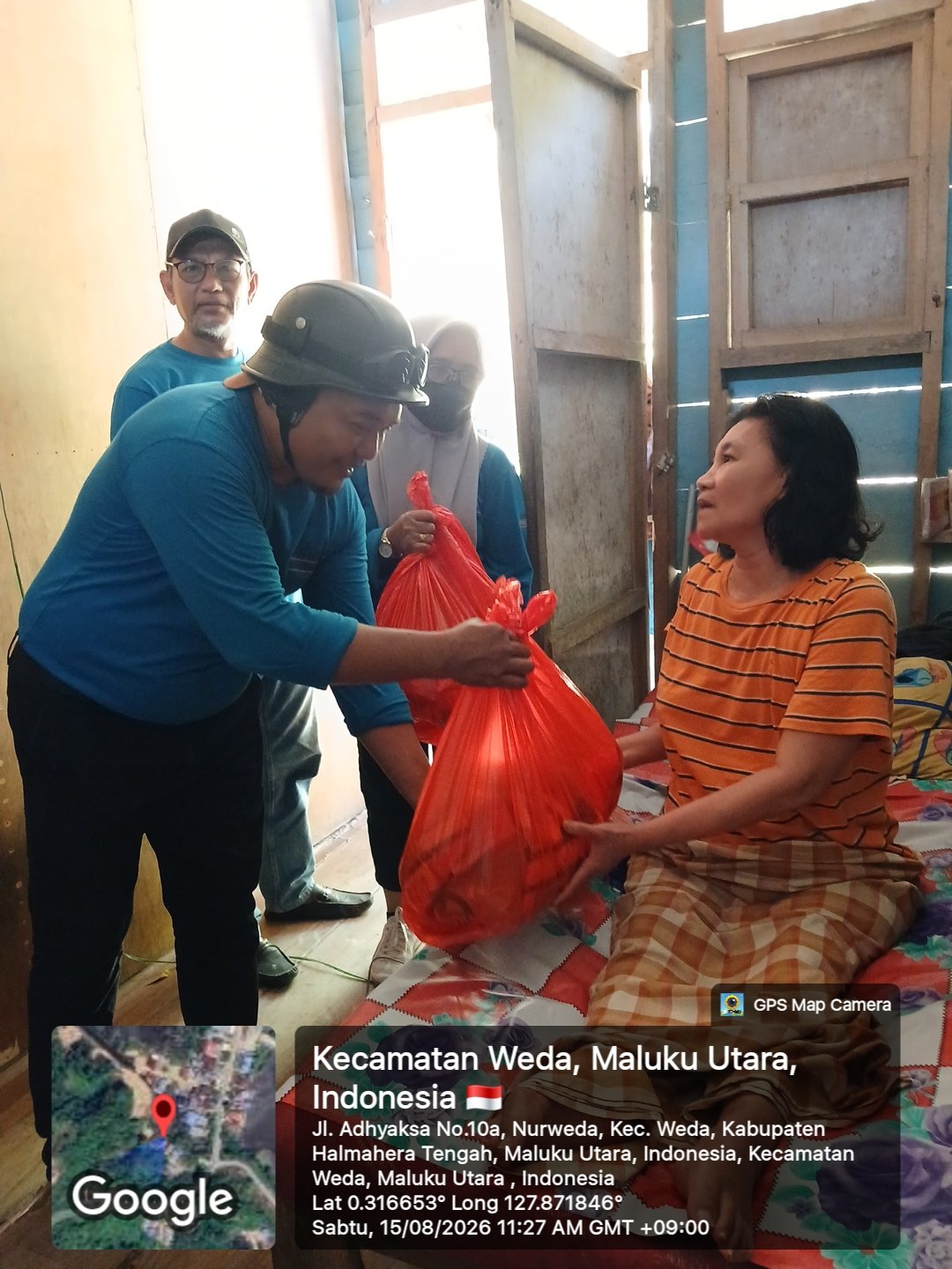 dinsos halmahera tengah salurkan bantuan. - thewasesanews.com
