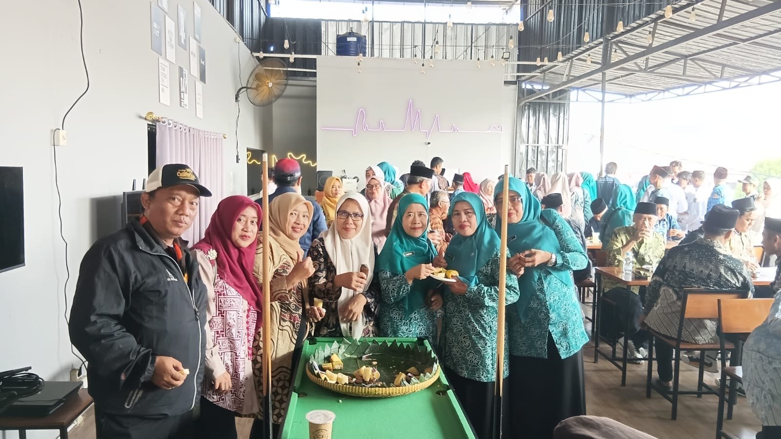 upacara hut ri ke 81 kelurahan cinere. - thewasesanews.com