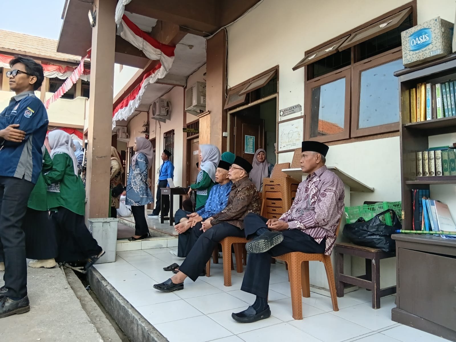 upacara hut ri ke 81 kelurahan cinere. - thewasesanews.com