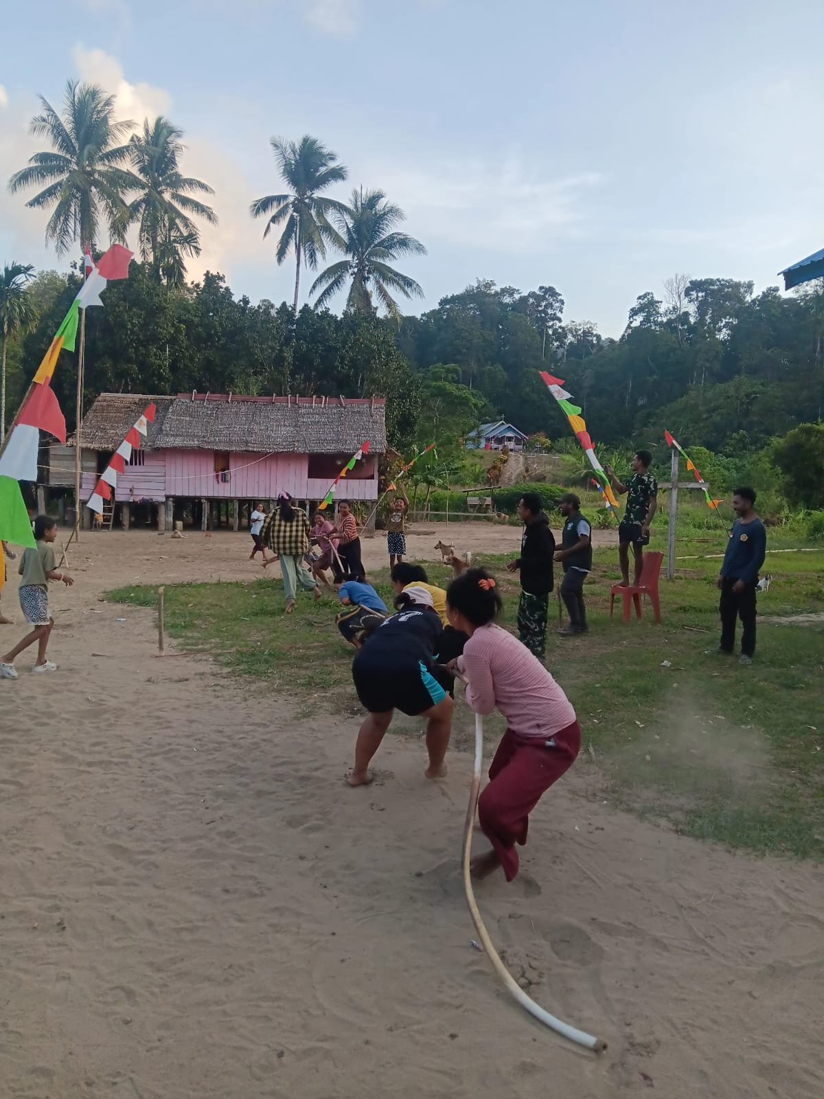 warga dusun kulo gelar upacara bendera hut ri 81 perdana. - thewasesanews.com