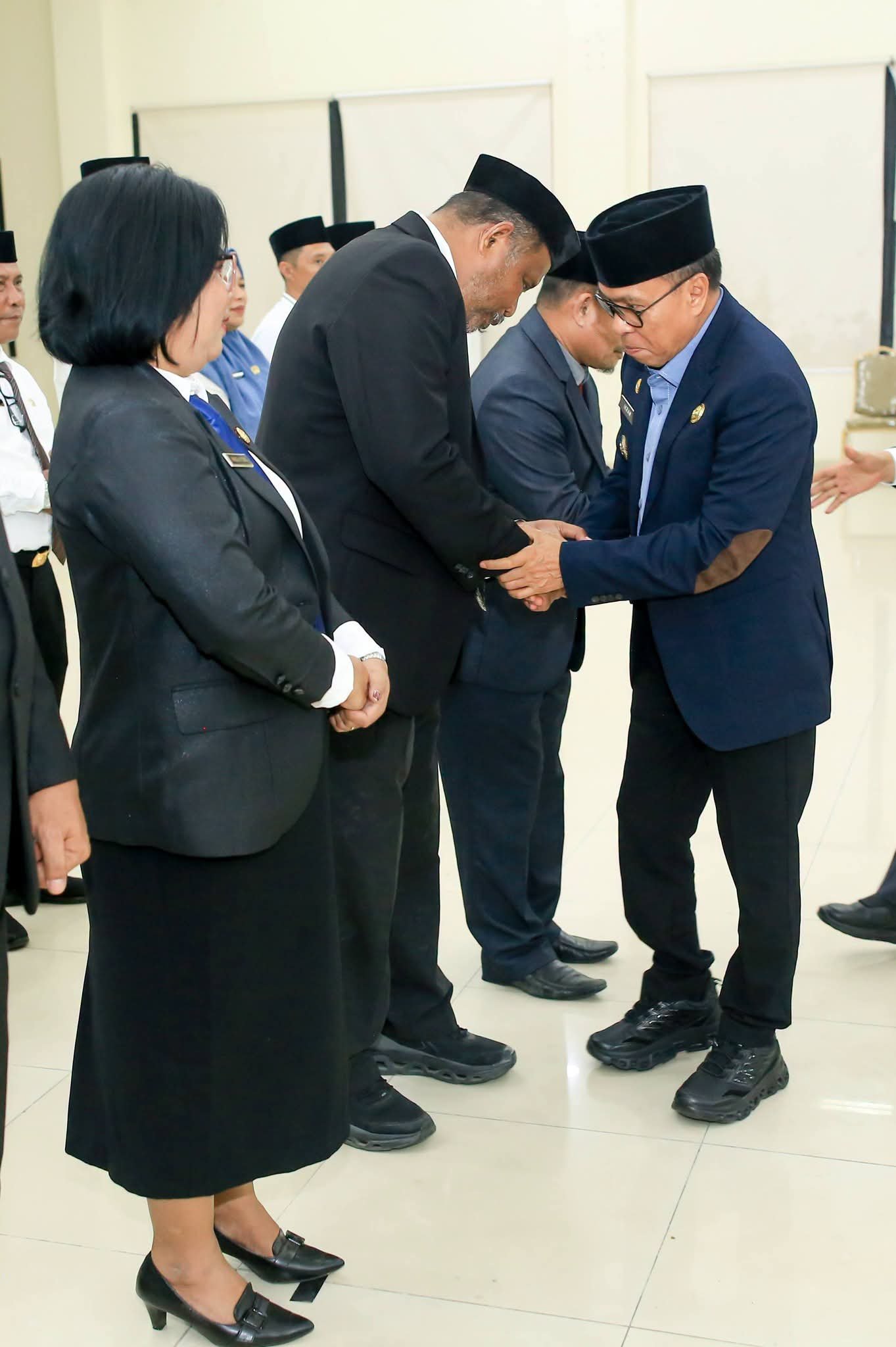 bupati halmahera tengah rombak birokrasi. - thewasesanews.com