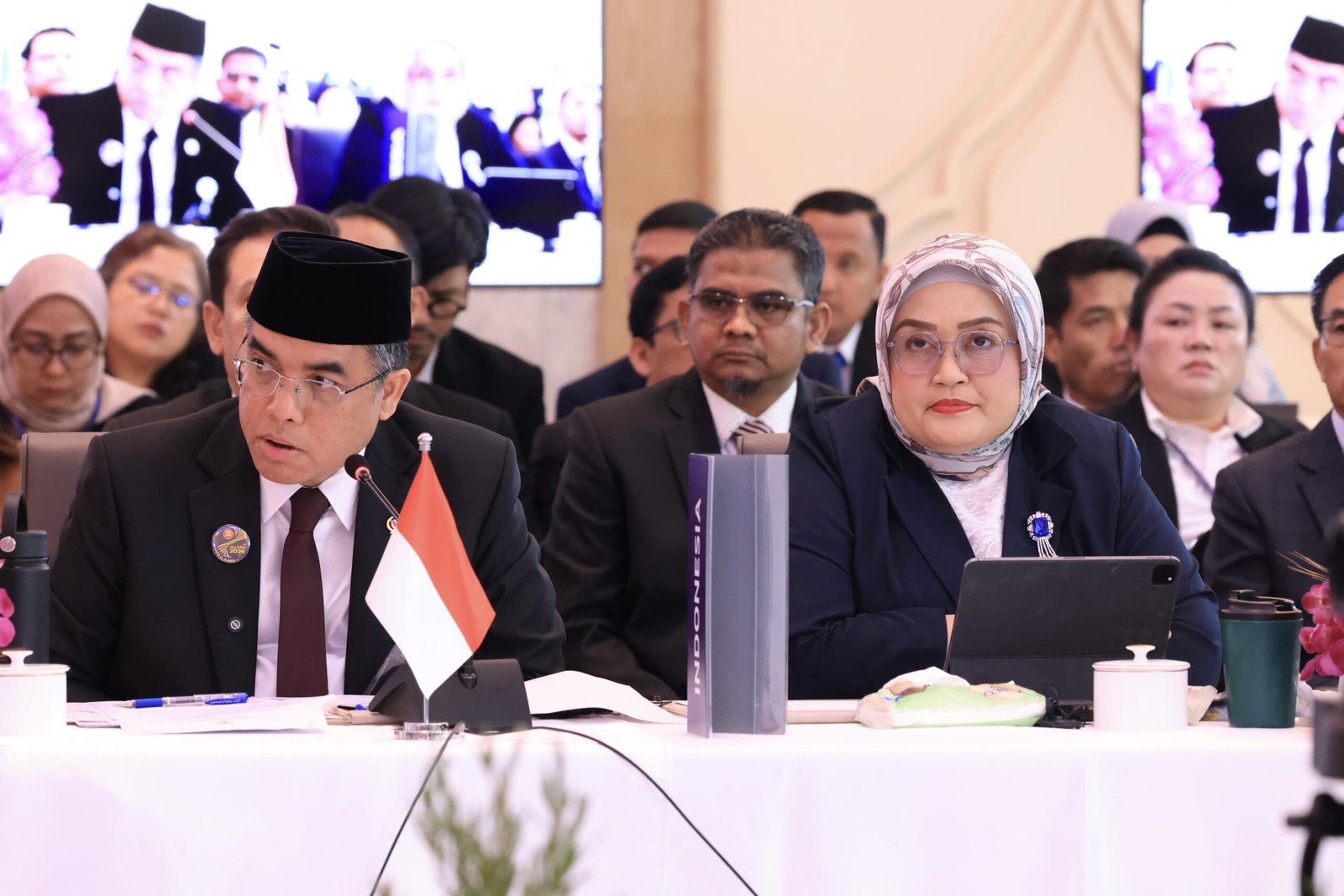 menaker tegaskan kerangka ketenagakerjaan asean. - thewasesanees.com