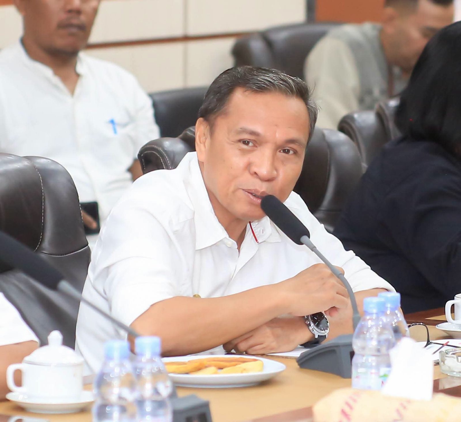 bupati halmahera tengah pimpin rakor pengelolaan sampah adipura. - thewasesanews.com